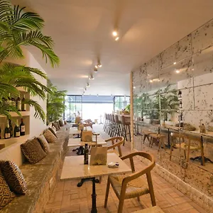 https://comfy-studios.es-andalucia.com